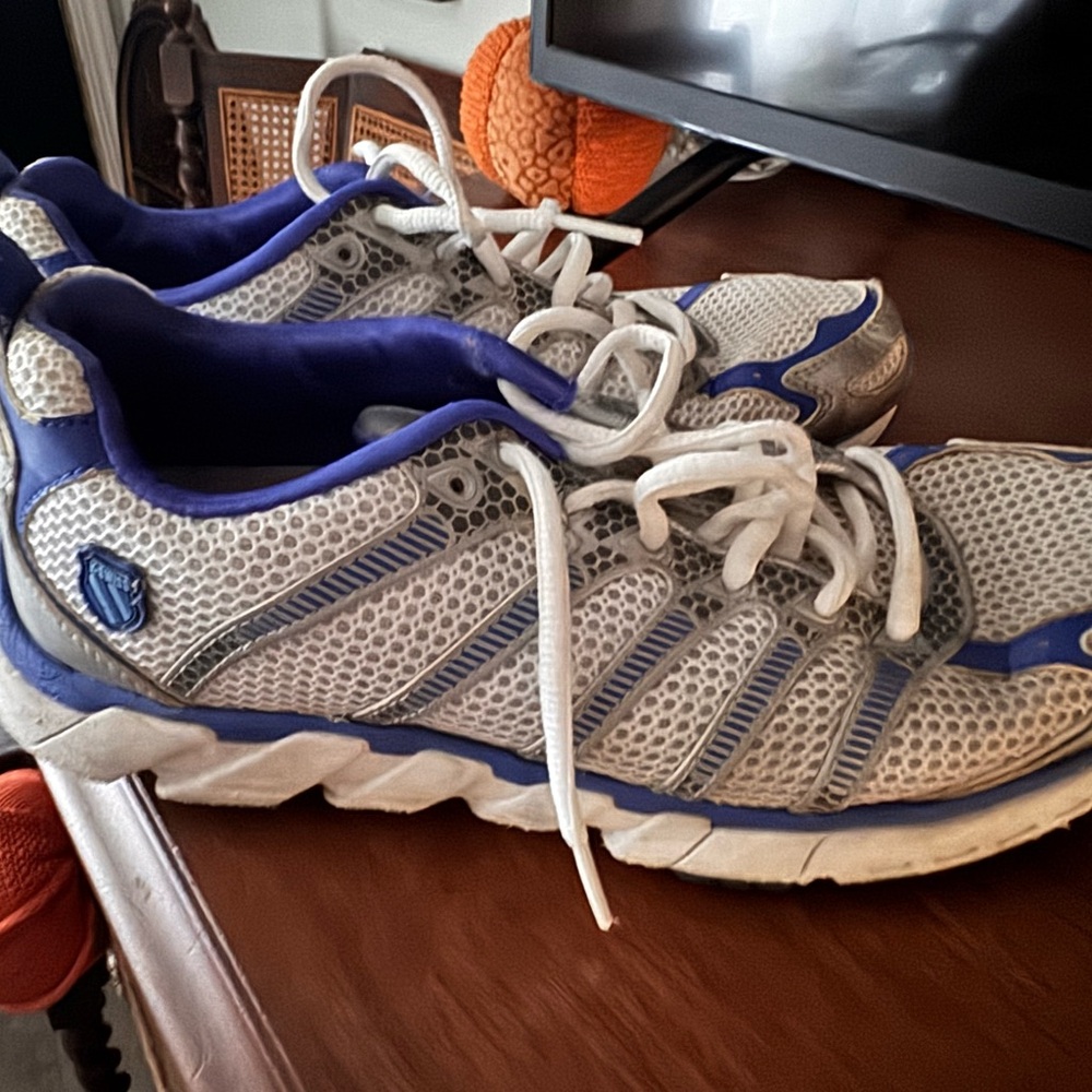 White and Blue K Swiss Tennis Shoes 9.5